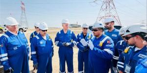 وزير البترول يوجه باتخاذ إجراءات فورية بحق عاملين خالفا قواعد السلامة والصحة المهنية - المدينة برس