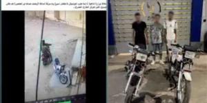 فيديو على مواقع التواصل يكشف سرقة دراجة نارية، سقوط لصوص الدراجات بالدقهلية - المدينة برس