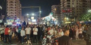 قفلوا الشوارع، فرحة أهالي المنصورة بتأهل مصر إلى دور الـ 16 بكأس العالم (صور) - المدينة برس