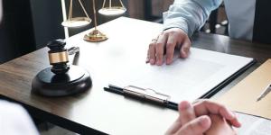 تفاصيل مناظرة جثة شاب لقي مصرعه على يد مسجل خطر في منشأة ناصر - المدينة برس