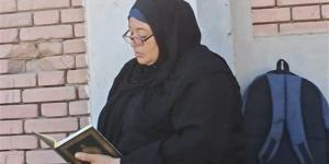 بالمصاحف وقراءة القرآن، قلق وتوتر أولياء الأمور أمام لجان الثانوية العامة بالغربية (فيديو) - المدينة برس