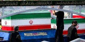 بعد موكب جنائزي في طهران، نعش خامنئي يصل مدينة قم - المدينة برس