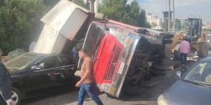 بعد تصادم على كوبري منية سندوب، إدارة المركبات بالدقهلية تتولى إعادة الحركة المرورية (صور) - المدينة برس