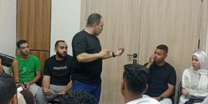 محافظ الإسماعيلية يتابع إجراء المقابلات الشخصية لـ128 شابا وفتاة للعمل بشركة خدمات بترولية - المدينة برس