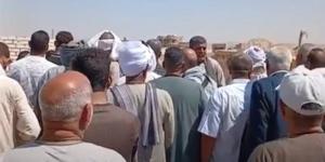 المئات يشيعون جثمان وكيل وزارة التموين بأسيوط لمثواه الأخير - المدينة برس