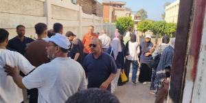 لمنع الموبايلات والسماعات، تفتيش طلاب الثانوية العامة على أبواب اللجان في الدقهلية - المدينة برس
