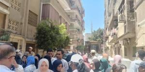 طلاب الثانوية العامة بالشرقية: "الفيزياء عوضتنا عن الكيمياء والتاريخ سهل" (فيديو وصور) - المدينة برس