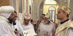 الأنبا أثناسيوس يرسم دياكون بكنيسة الملاك البحري تمهيدا لسيامته كاهنا - المدينة برس