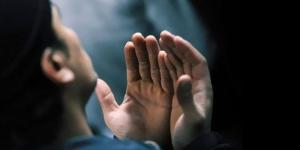 مسألة خلافية، الإفتاء تكشف حكم تحديد ساعة إجابة الدعاء يوم الجمعة - المدينة برس