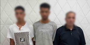 سقوط لصين سرقا هاتف مواطن باستخدام تروسيكل في مدينة نصر - المدينة برس