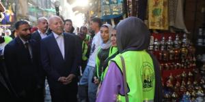محافظ القاهرة يطلق مبادرة "هنحافظ على تراثنا" من شارع المعز - المدينة برس