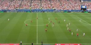 دقيقة حداد على لاعب جنوب أفريقيا قبل انطلاق مباراة إنجلترا والنرويج في كأس العالم (فيديو) - المدينة برس
