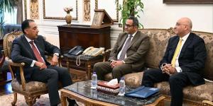 مدبولي يستقبل الرئيس التنفيذي الجديد لجهاز تنمية المشروعات المتوسطة والصغيرة ومتناهية الصغر - المدينة برس