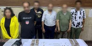 مشغولات ذهبية ودولارات، سيدة تتفق مع زوجها على سرقة شقة شقيقتها بعين شمس - المدينة برس