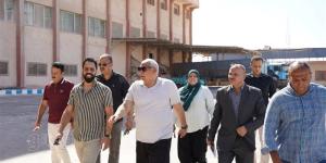 محافظ مطروح يتفقد أحد مطاحن الدقيق ويتابع انتظام العمل بمنظومة التموين - المدينة برس