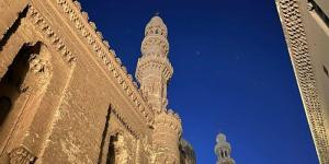 موعد أذان العشاء اليوم الثلاثاء 14 -7 -2026 في القاهرة والمحافظات - المدينة برس