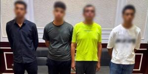سقوط شبكة تروج لسماعات الغش عبر مواقع التواصل في سوهاج - المدينة برس