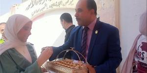 شيكولاتة اختتام الامتحانات، "العبور التعليمية" توزع حلوى على طلاب الثانوية العامة (صور) - المدينة برس