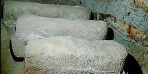 الكشف عن مومياوات وتوابيت من الحجر الجيري والفخار بـ3 مقابر في الواحات البحرية - المدينة برس