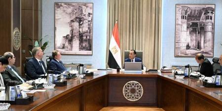 رئيس الوزراء يتابع جهود زيادة المخزون الاستراتيجي من المنتجات البترولية بحضور محافظ البنك المركزي  - بوابة المدينة برس