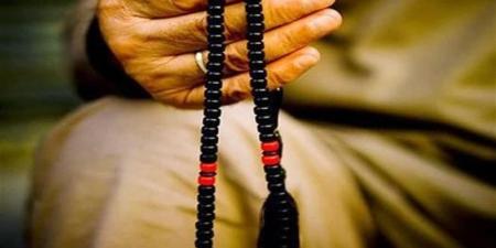 أيهما أفضل؟ التسبيح بالسبحة أم بأصابع اليد وفضائله - المدينة برس