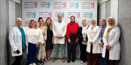 وفد من جامعة غرب أتيكا اليونانية يزور مستشفى الثدي بالقومي للأورام لبحث التعاون - المدينة برس
