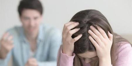 هل من حق الزوج منع زوجته عن زيارة أهلها؟ أمين الفتوى يجيب (فيديو) - المدينة برس