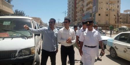 نائب محافظ مطروح يقود حملة نظافة بمنطقة الطبية لمتابعة منظومة الجمع السكني - المدينة برس