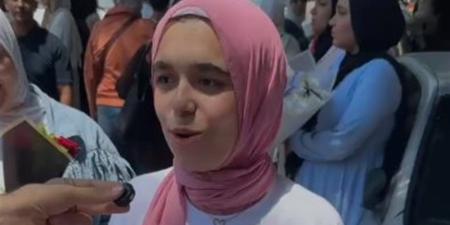 جابلها آيفون، ولي أمر يحتفل مع ابنته بعد انتهاء امتحانات الثانوية العامة (فيديو) - المدينة برس