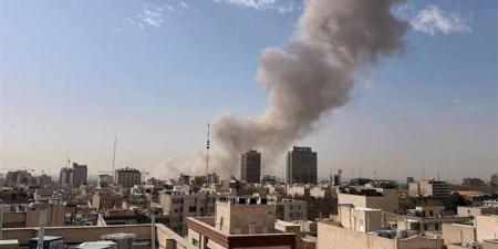 وكالة الأنباء الإيرانية: انهيار برج المراقبة البحرية في ميناء تشابهار بالكامل بعد هجوم أمريكي - المدينة برس