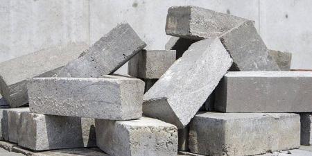 أسعار الطوب الأسمنتي في سوق مواد البناء اليوم السبت - المدينة برس