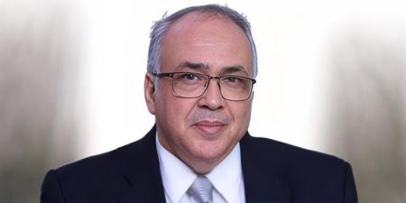 د. باسم عادل يكتب: كيف استثمر نجيب ساويرس في "معركة الوعي".. صدفة اللقاء مع فاروق حسني.. وكواليس الصدام التاريخي مع نظام الإخوان (2/2) - المدينة برس