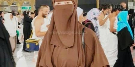 منصة التخرج تتحول لوداع، أم تتسلم تكريم ابنتها الراحلة بجامعة الزقازيق (صور) - المدينة برس