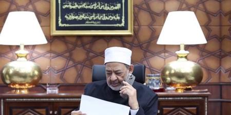 وفاء لا يُنسى، الأول على الثانوية الأزهرية للمكفوفين يفاجئ شيخ الأزهر بطلب يخص والدته (فيديو) - المدينة برس