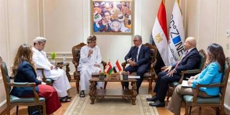 رئيس اقتصادية قناة السويس يستقبل سفير سلطنة عُمان لبحث التعاون المشترك - المدينة برس