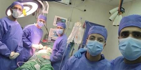 طوارئ جامعة المنصورة ينجح في إنقاذ مريض تعرض لطعنة نافذة بالقلب - المدينة برس