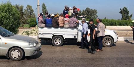 محافظ الدقهلية يوجه بتوفير سيارات ميكروباص لنقل العمال والفلاحين على طريق رافد جمصة - المدينة برس