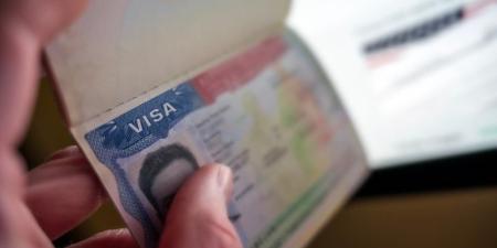 سندات تنتظر طالبي الفيزا الأمريكية - بوابة المدينة برس