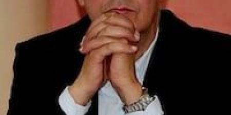 الكاتب فقيهاً وساحراً وشوّافاً - بوابة المدينة برس