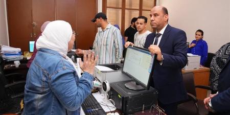 وزير العمل يفاجئ مديرية القاهرة بجولة ميدانية.. ورسائل حاسمة بشأن خدمة المواطنين - المدينة برس