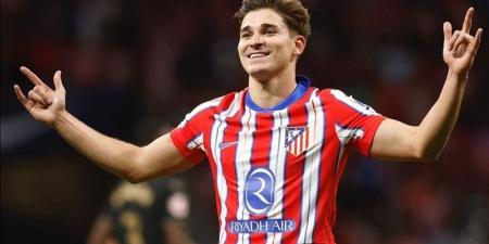 برشلونة يضع خطة خطف ألفاريز من أتلتيكو مدريد - المدينة برس