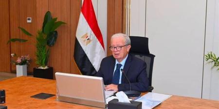 نائب رئيس مجلس الوزراء يترأس الجمعية العمومية للشركة القابضة للصناعات الكيميائية - المدينة برس