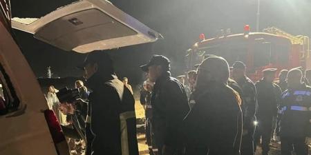مصرع وإصابة 27 شخصًا في حادثي تصادم وانقلاب ميكروباص بصحراوي المنيا - المدينة برس