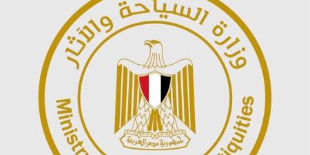 وزارة السياحة والآثار توضح حقيقة منع شاب من رفع علم مصر في منطقة سقارة الأثرية (إنفوجراف) - المدينة برس