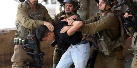 الاحتلال الإسرائيلي يعتقل 10 فلسطينيين من أسرة واحدة في بيت لحم - المدينة برس