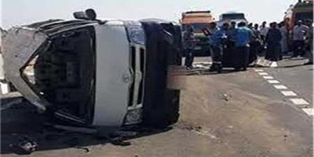 إصابة 11 شخصًا إثر انقلاب ميكروباص على طريق السويس الصحراوي - المدينة برس