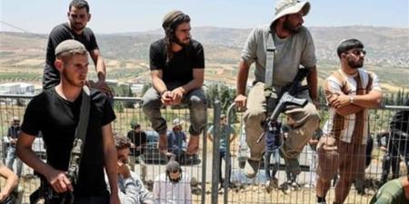 مواجهات بين فلسطينيين ومستوطنين هاجموا منازل في رام الله - المدينة برس