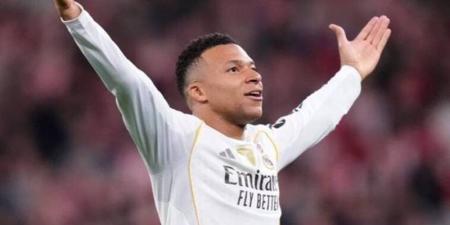 ريال مدريد يتقدم على شالكة 2-0 في الشوط الأول - المدينة برس
