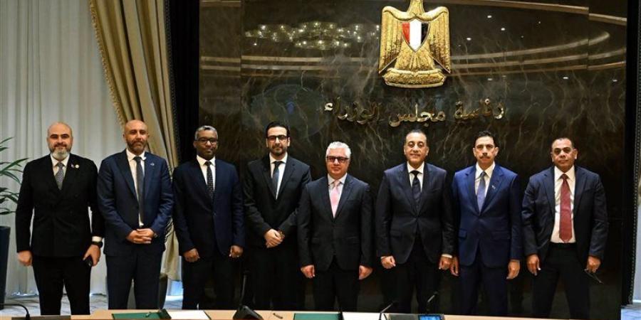 مدبولي يشهد توقيع 3 عقود لوجستية جديدة بقناة السويس لتعزيز التجارة العالمية - المدينة برس