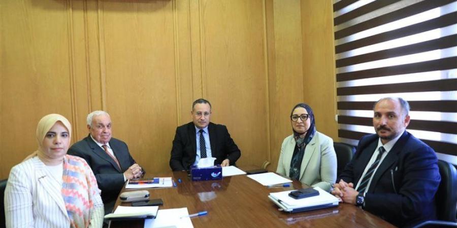 وزير التعليم العالي يترأس اجتماع اللجنة العليا للقوافل التنموية الشاملة - المدينة برس